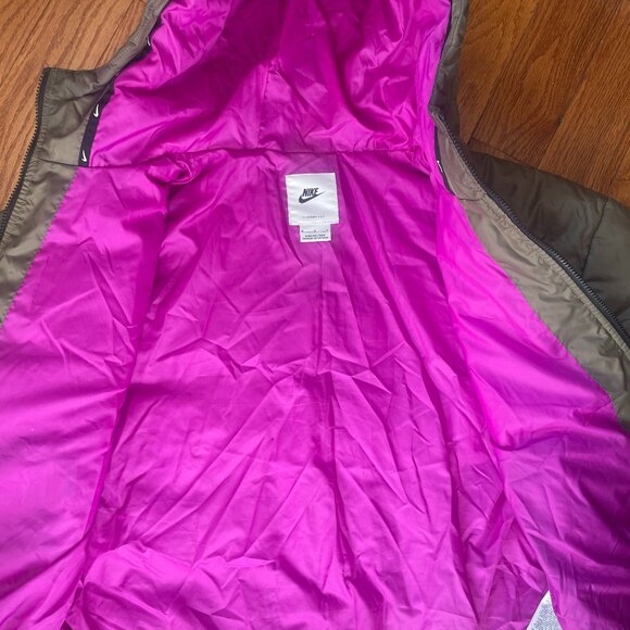 Womens Therma-FIT Puffer Coat - Picture 3 of 11